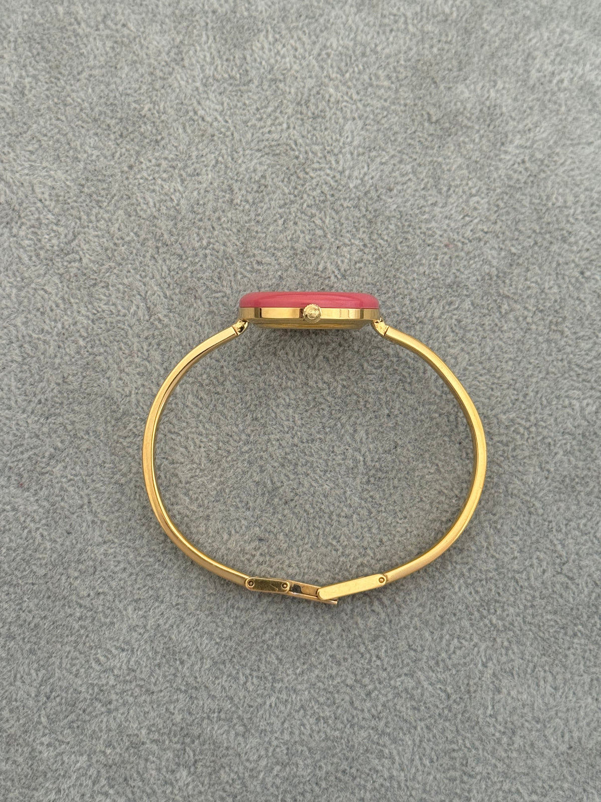 Vintage 1100L Gucci Watch with 12 Interchangeable Bezels