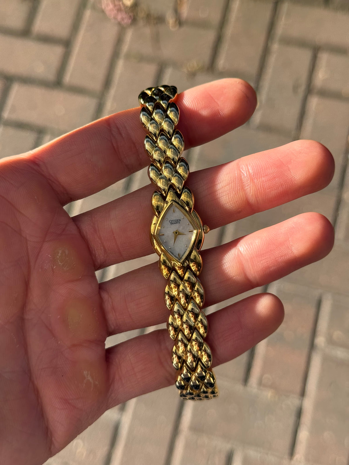 Vintage Citizen Golden Leaf Bracelet Watch with Mother of Pearl Dial