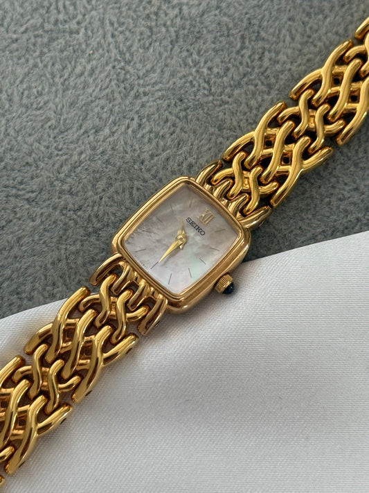 1990 Mother Of Pearl MOP Seiko Watch Y150-5P10