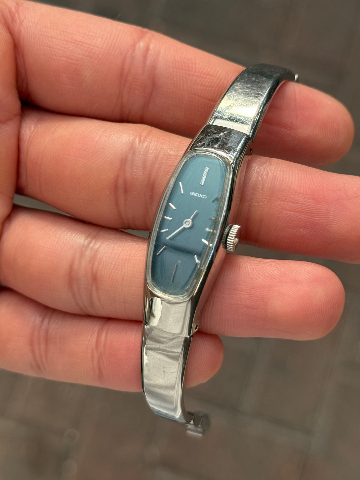 Rare 1977 Silver Seiko Watch - Gradient Teal Dial 1520-3680