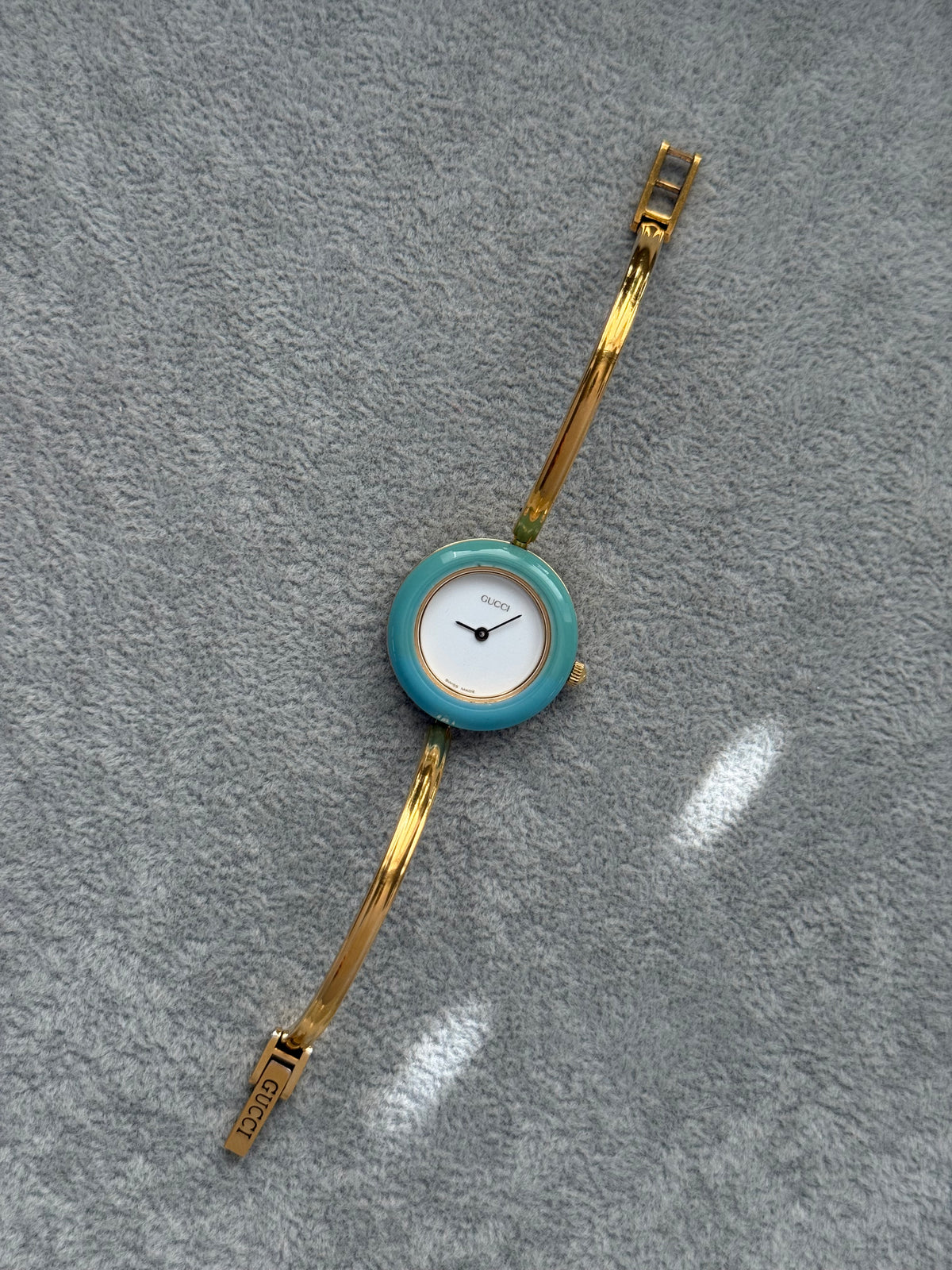 Vintage 1100L Gucci Watch with 12 Interchangeable Bezels
