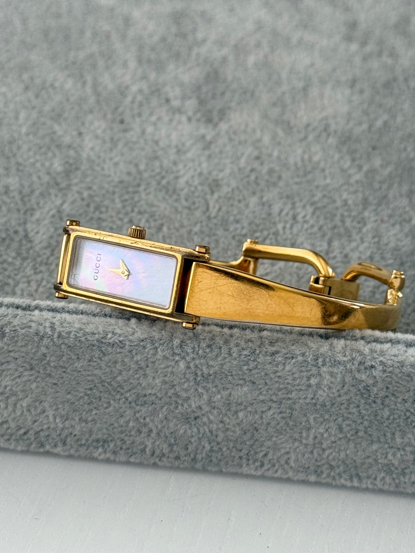 Gorgeous Vintage 1500L Gucci Watch