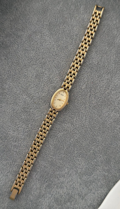 NW Cute Vintage Citizen Watch