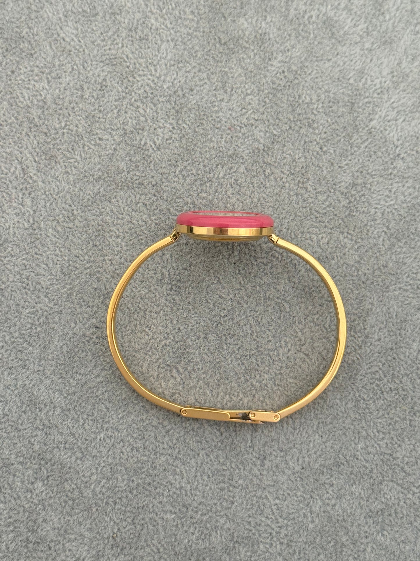 Vintage 1100L Gucci Watch