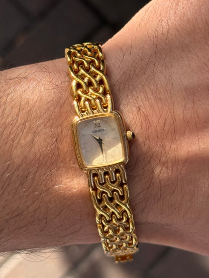 August 1990 Mother Of Pearl MOP Seiko Watch Y150-5P10